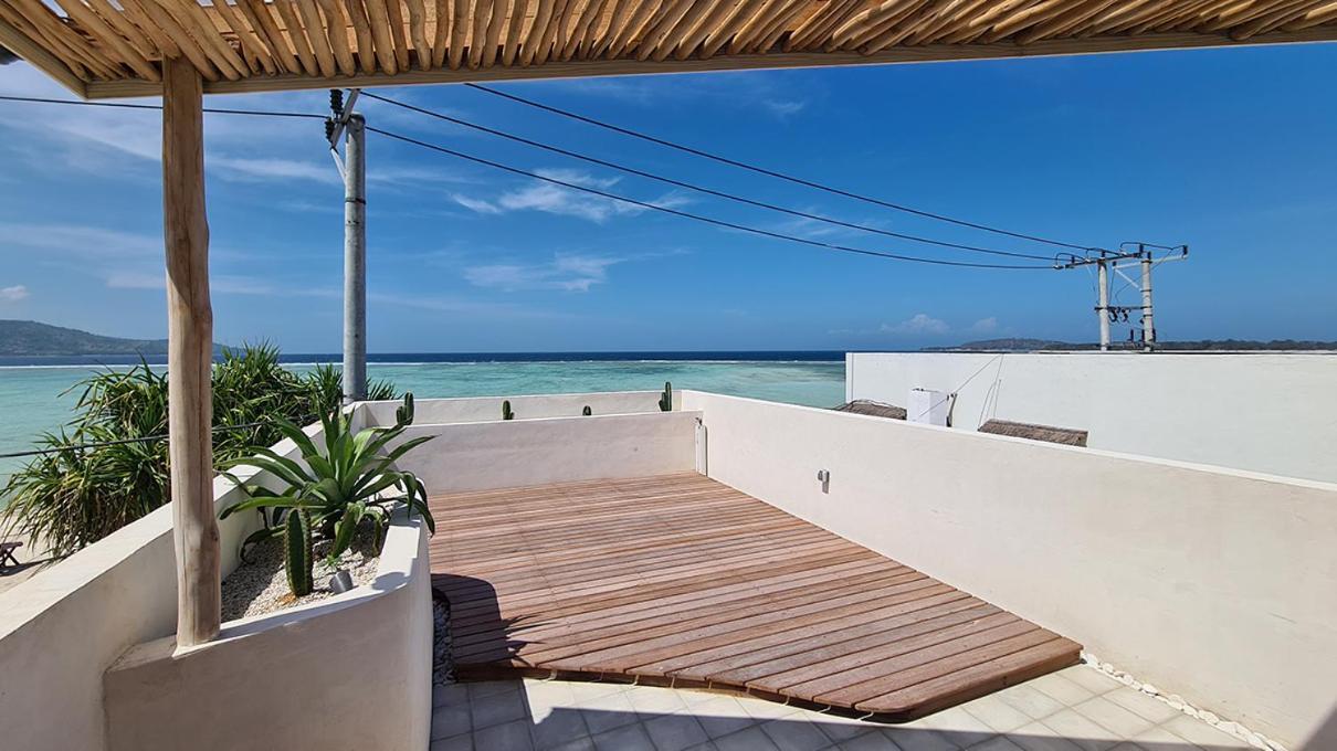 Shore Thing Gili Air Beachfront Apartment Екстериор снимка