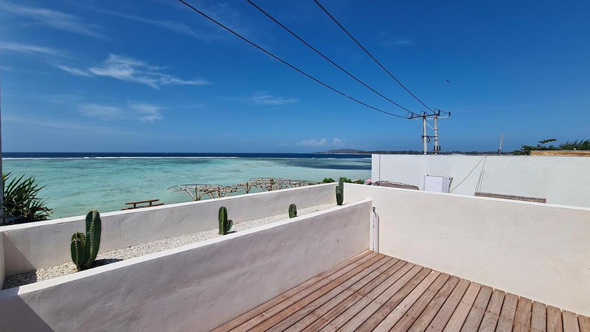 Shore Thing Gili Air Beachfront Apartment Екстериор снимка