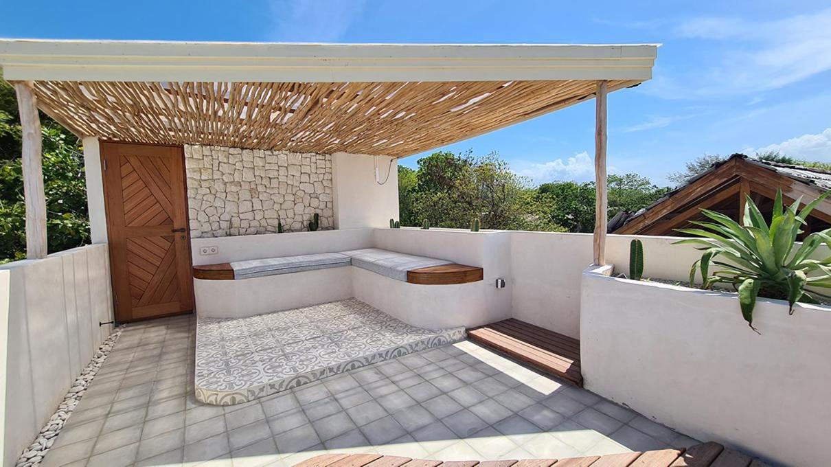 Shore Thing Gili Air Beachfront Apartment Екстериор снимка